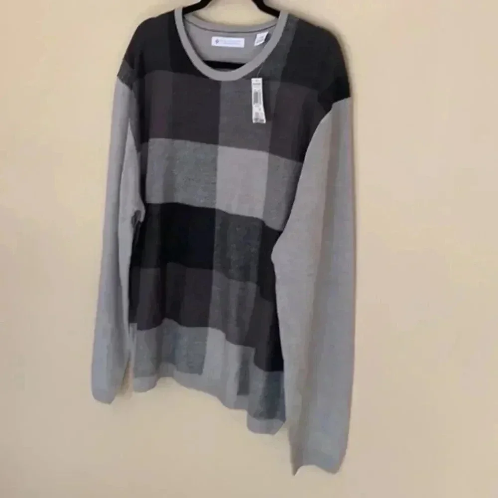 Ryan Seacrest Distinction  men’s sweater